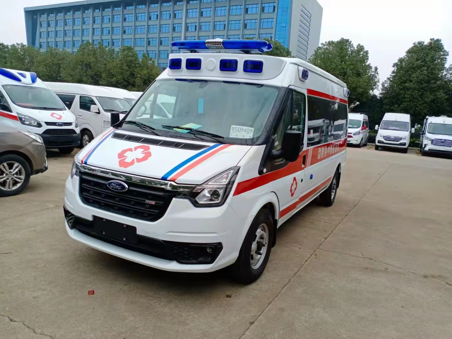 守護(hù)生命的移動堡壘 負(fù)壓救護(hù)車的特點(diǎn)與濟(jì)南優(yōu)質(zhì)生產(chǎn)廠家